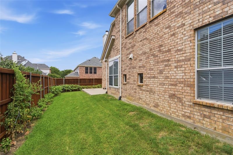 11117 Silver Horn Drive, Frisco TX 75033 - Photo 4