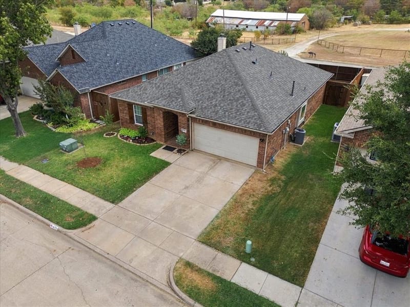 632 Montgomery Drive, Lake Dallas TX 75065 - Photo 3