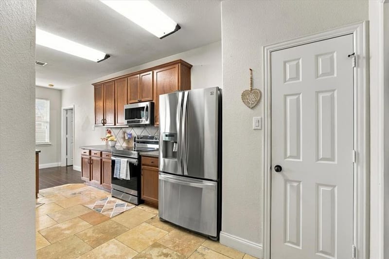 632 Montgomery Drive, Lake Dallas TX 75065 - Photo 10