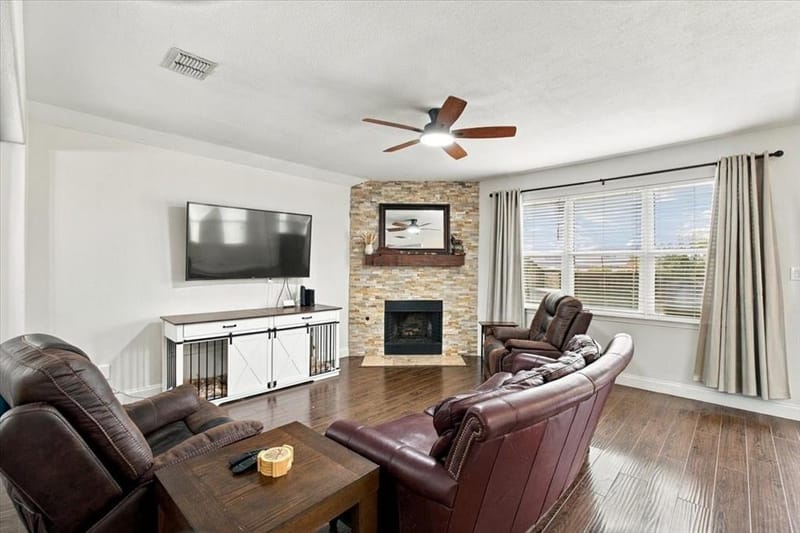 632 Montgomery Drive, Lake Dallas TX 75065 - Photo 11