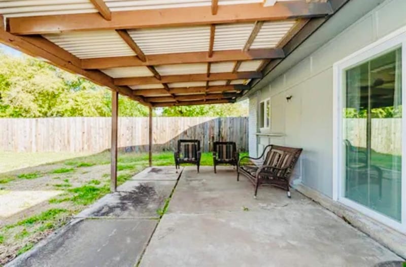 3702 Lindsey Court, Arlington TX 76015 - Photo 17