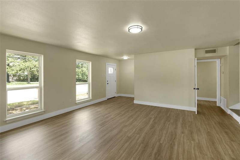 6112 W Poly Webb Road, Arlington TX 76016 - Photo 6