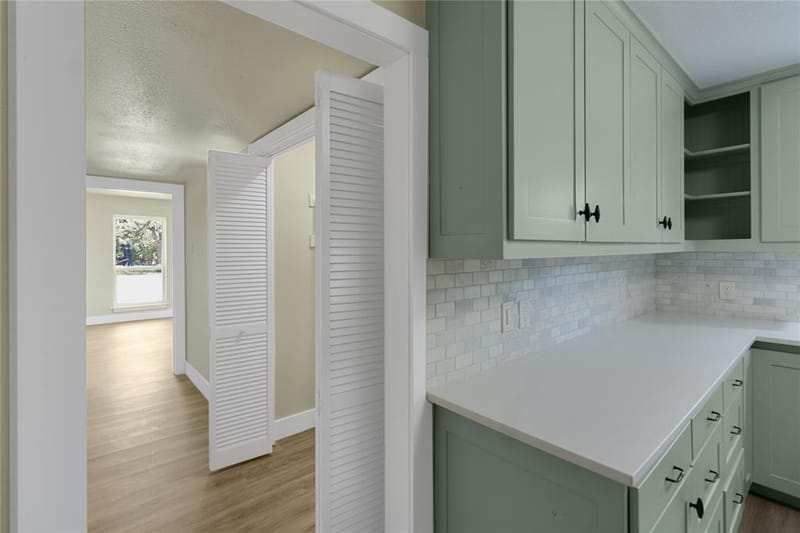 6112 W Poly Webb Road, Arlington TX 76016 - Photo 14