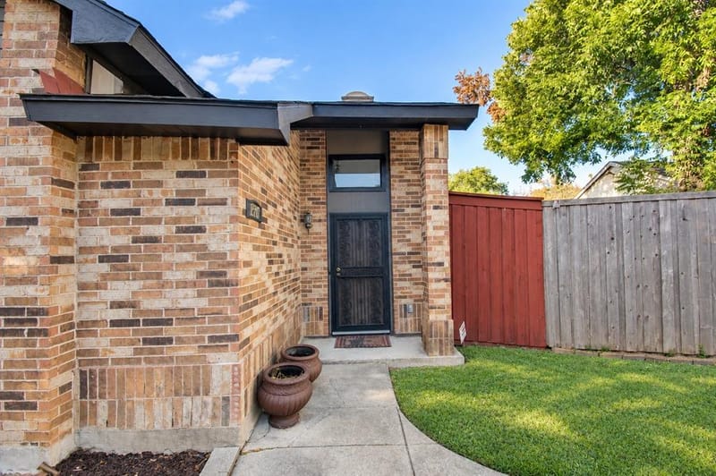 1527 Hancock Drive, Mesquite TX 75149 - Photo 3