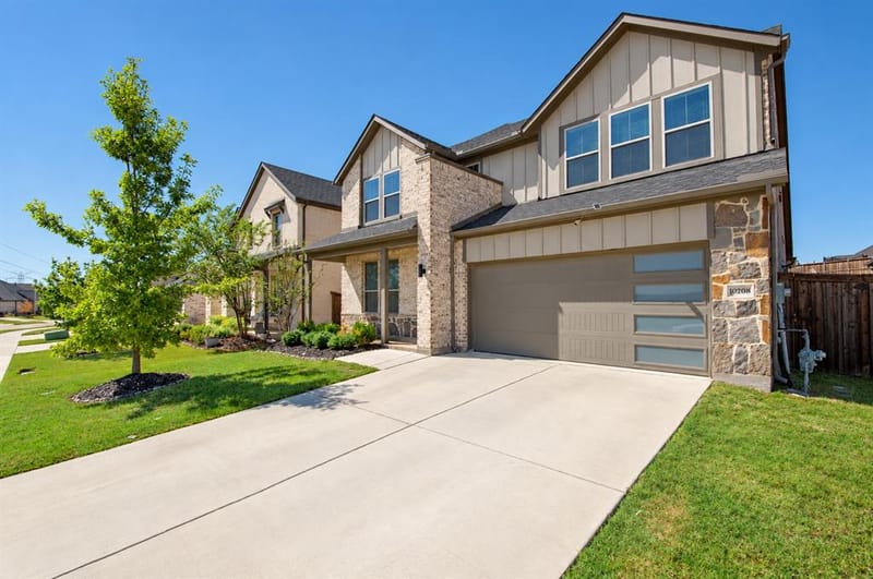 10208 Hanks Creek Road, Fort Worth TX 76126 - Photo 2