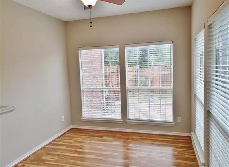211 Moss Hill Road, Irving TX 75063 - Photo 6
