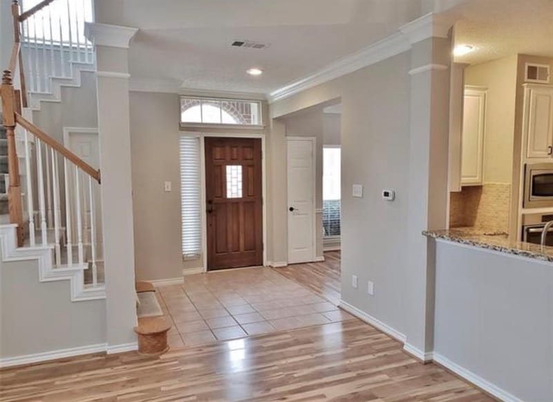 211 Moss Hill Road, Irving TX 75063 - Photo 3