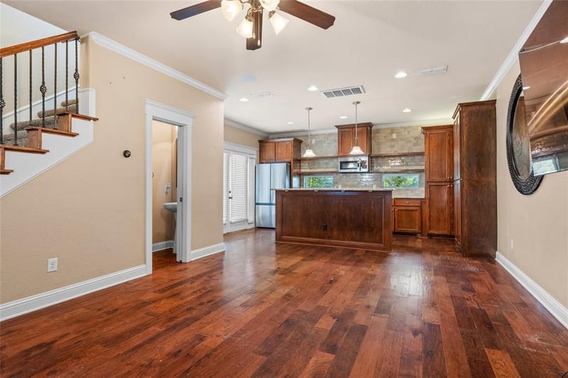 1906 Malone Cliff View, Dallas TX 75208 - Photo 5