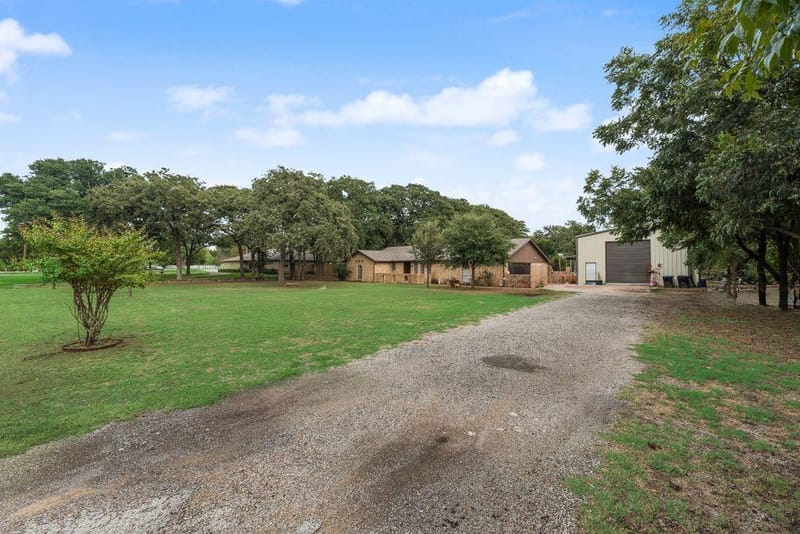 22 Spring Oaks Road, Burleson TX 76028 - Photo 3