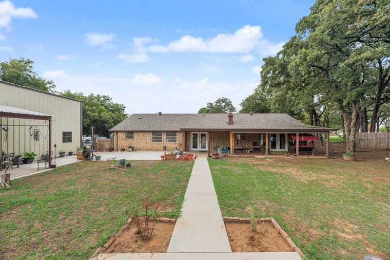 22 Spring Oaks Road, Burleson TX 76028 - Photo 32