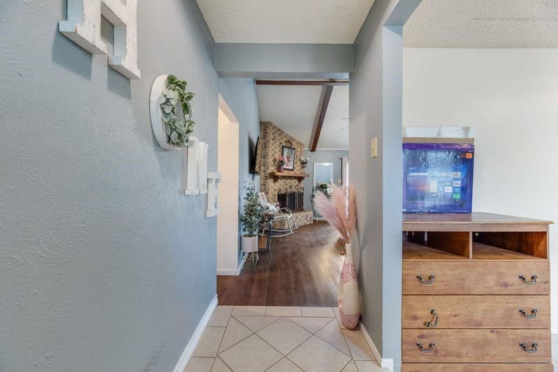 22 Spring Oaks Road, Burleson TX 76028 - Photo 8