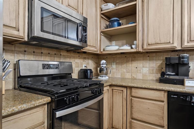 3700 Verlaine Drive, Carrollton TX 75007 - Photo 19