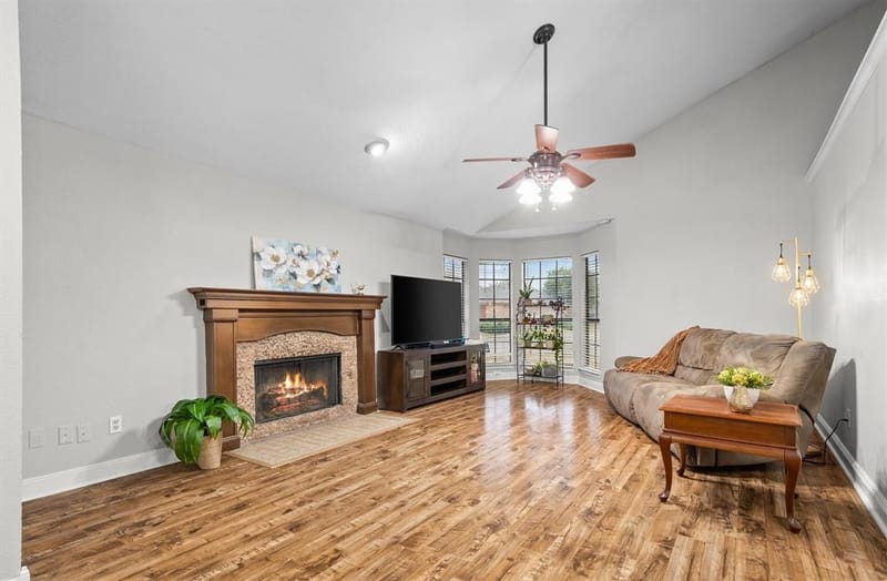 3700 Verlaine Drive, Carrollton TX 75007 - Photo 8