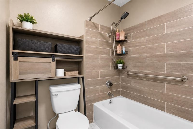 10319 Waterbury Drive, Dallas TX 75217 - Photo 9
