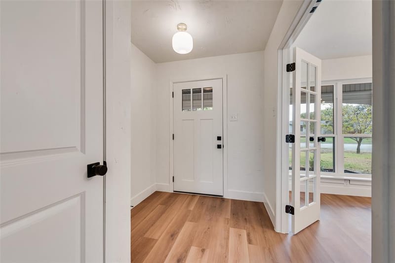 3431 Cloverdale Lane, Farmers Branch TX 75234 - Photo 3