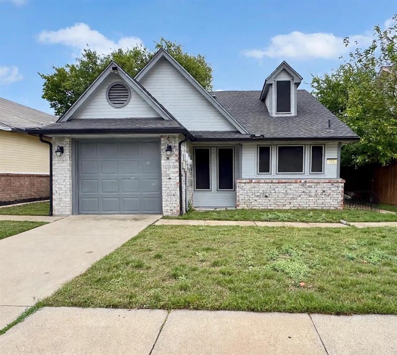 911 Gaynor Avenue, Duncanville TX 75137