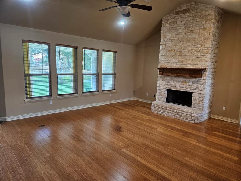 103 Heritage Place, Glen Rose TX 76043 - Photo 2