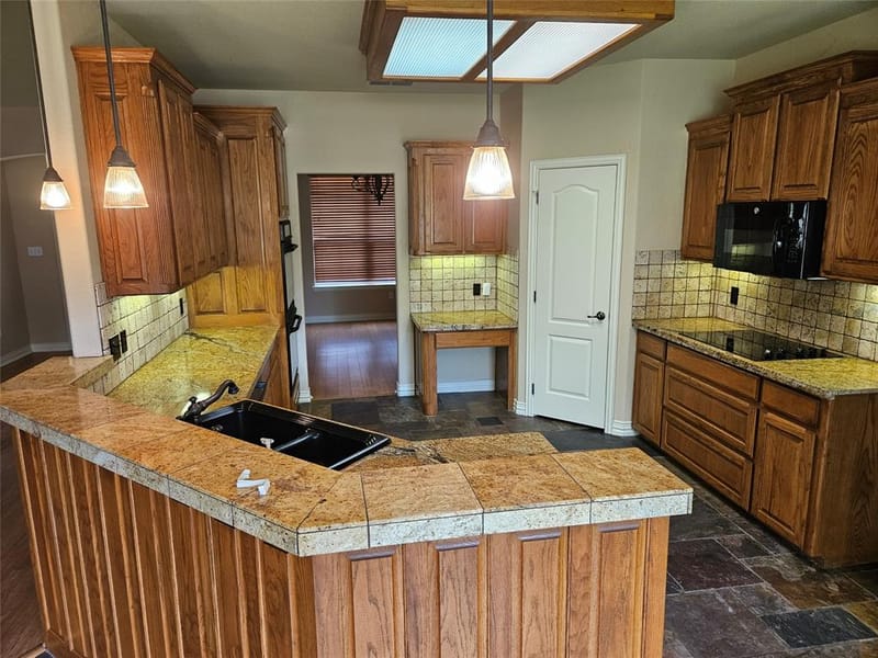 103 Heritage Place, Glen Rose TX 76043 - Photo 6