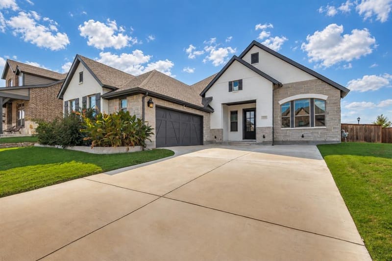 1304 Brandenburg Street, Mansfield TX 76063 - Photo 2