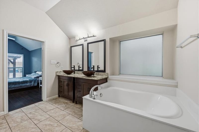 3135 Guadaloupe, Grand Prairie TX 75054 - Photo 23
