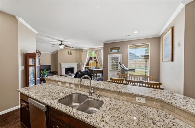 3135 Guadaloupe, Grand Prairie TX 75054 - Photo 18