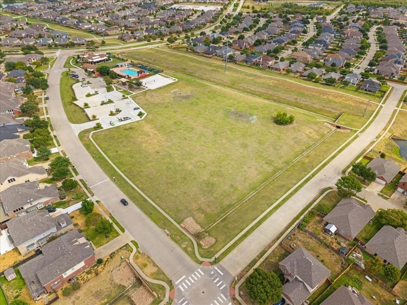 3135 Guadaloupe, Grand Prairie TX 75054 - Photo 35
