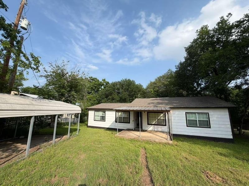 325 County Road 1768, Clifton TX 76634 - Photo 2