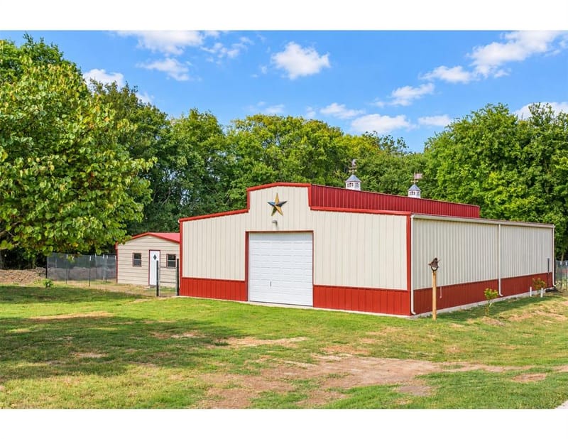 636 Possom Trot Hollow Road, Whitewright TX 75491 - Photo 10