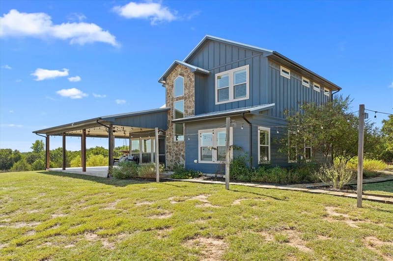 1458 Jim Harry Loop, Sunset TX 76270