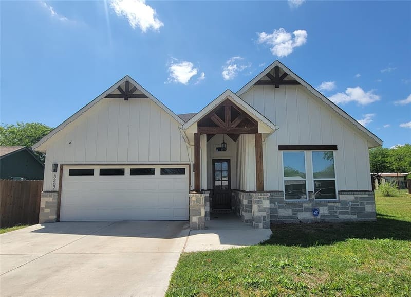 3207 NW 30th Street, Fort Worth TX 76106