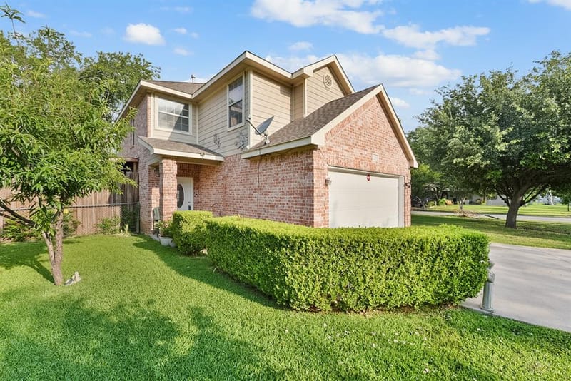 10015 Santa Garza Drive, Dallas TX 75228 - Photo 4