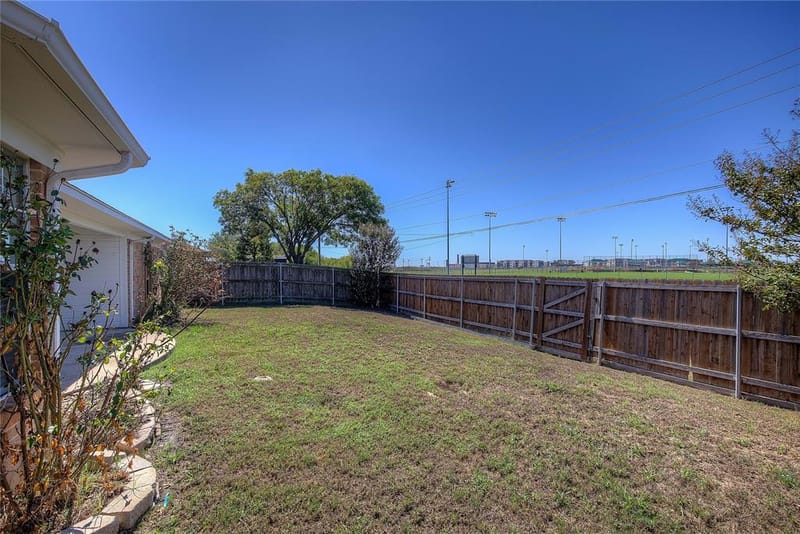 6910 Sayle Street, Greenville TX 75402 - Photo 27