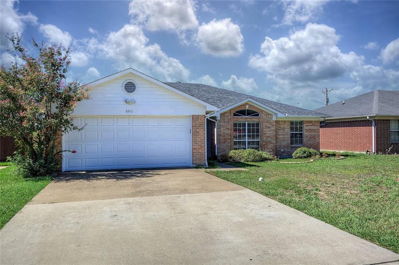 6910 Sayle Street, Greenville TX 75402 - Photo 2