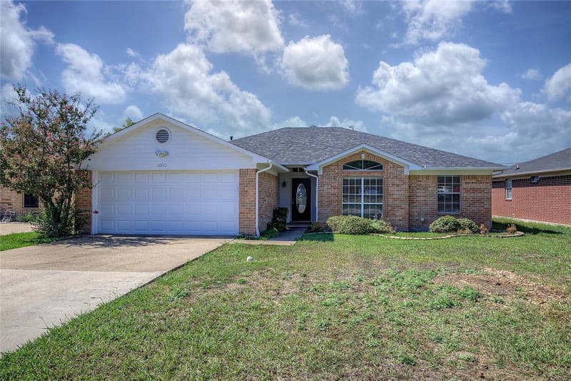 6910 Sayle Street, Greenville TX 75402
