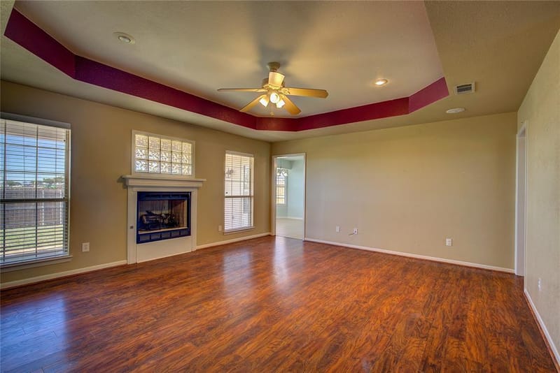 6910 Sayle Street, Greenville TX 75402 - Photo 5