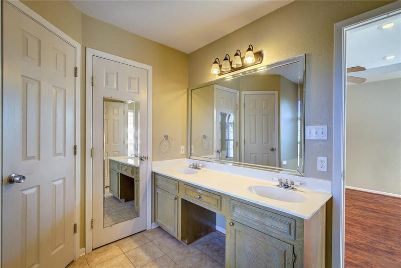 6910 Sayle Street, Greenville TX 75402 - Photo 20