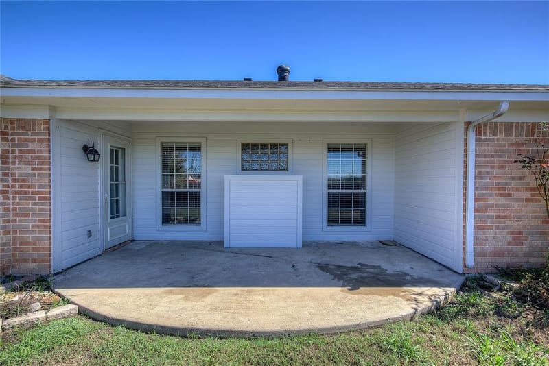 6910 Sayle Street, Greenville TX 75402 - Photo 24