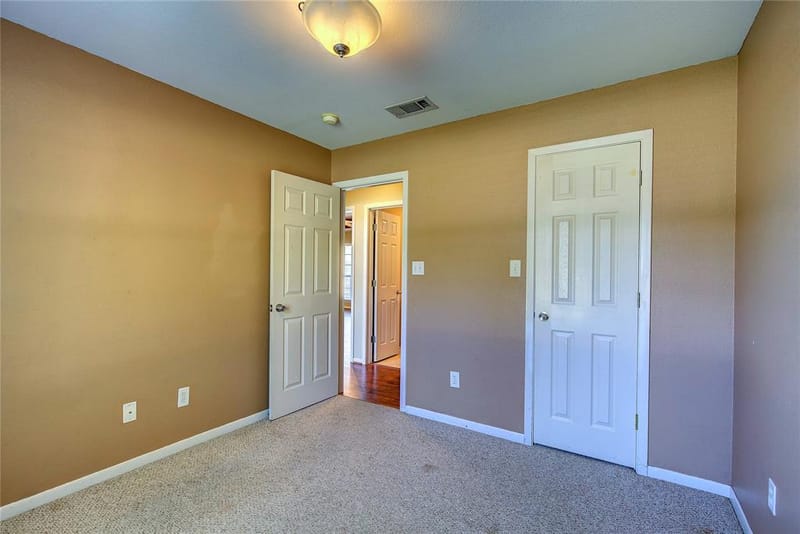 6910 Sayle Street, Greenville TX 75402 - Photo 15
