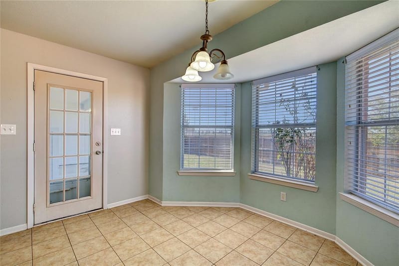 6910 Sayle Street, Greenville TX 75402 - Photo 11