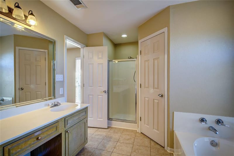 6910 Sayle Street, Greenville TX 75402 - Photo 21