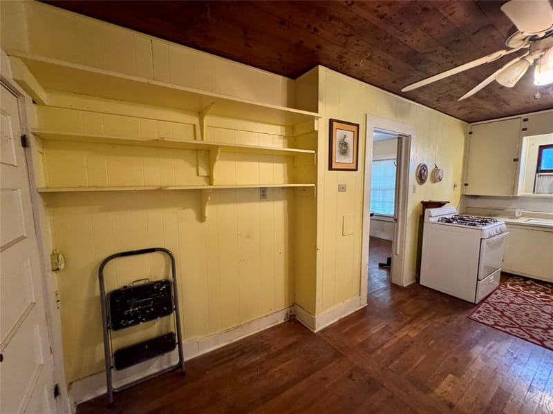 103 S Center Street, Bonham TX 75418 - Photo 10
