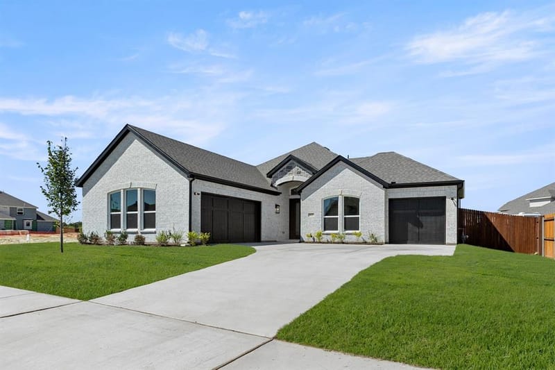 1633 Briarwood, Midlothian TX 76065 - Photo 2