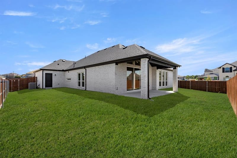 1633 Briarwood, Midlothian TX 76065 - Photo 4