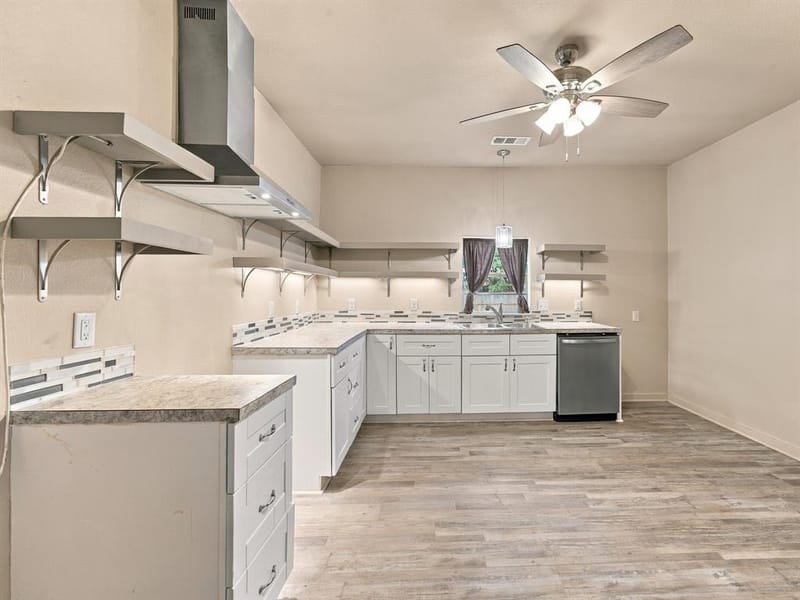 207 N Oneil Street, Alvord TX 76225 - Photo 5