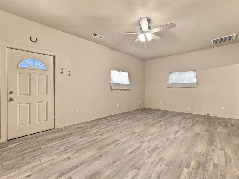 207 N Oneil Street, Alvord TX 76225 - Photo 8