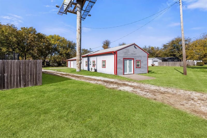 101 3rd Street, Valley View TX 76272 - Photo 26