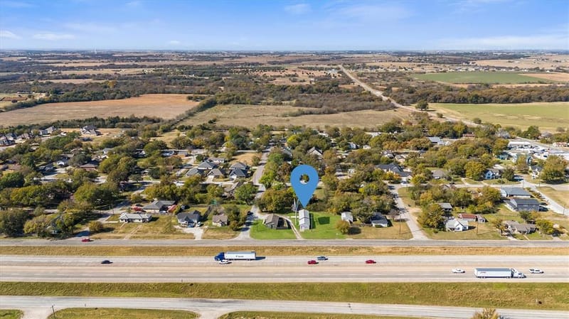101 3rd Street, Valley View TX 76272 - Photo 32