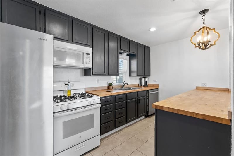 101 3rd Street, Valley View TX 76272 - Photo 5