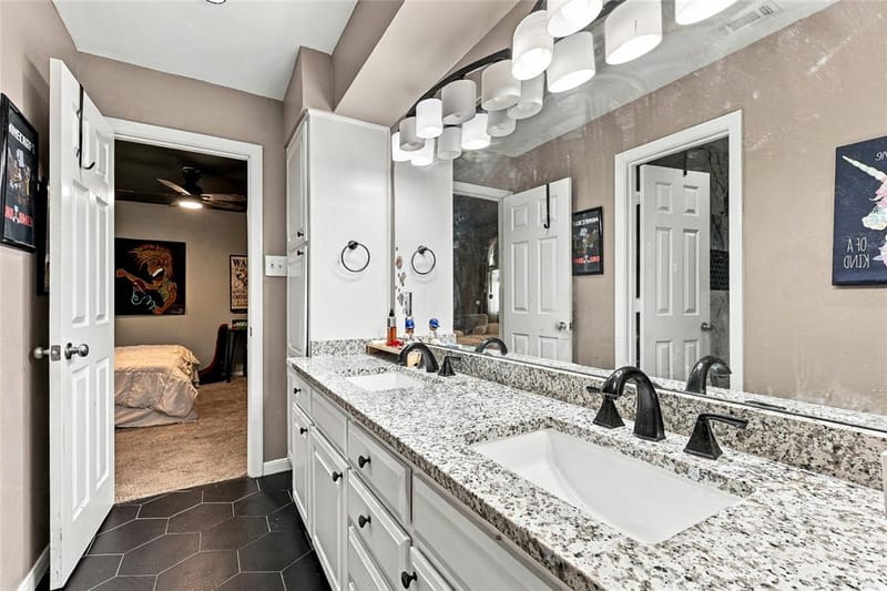 707 Findlay Drive, Arlington TX 76012 - Photo 28