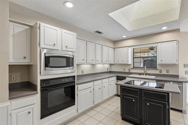 2924 Cambridgeshire Drive, Carrollton TX 75007 - Photo 11